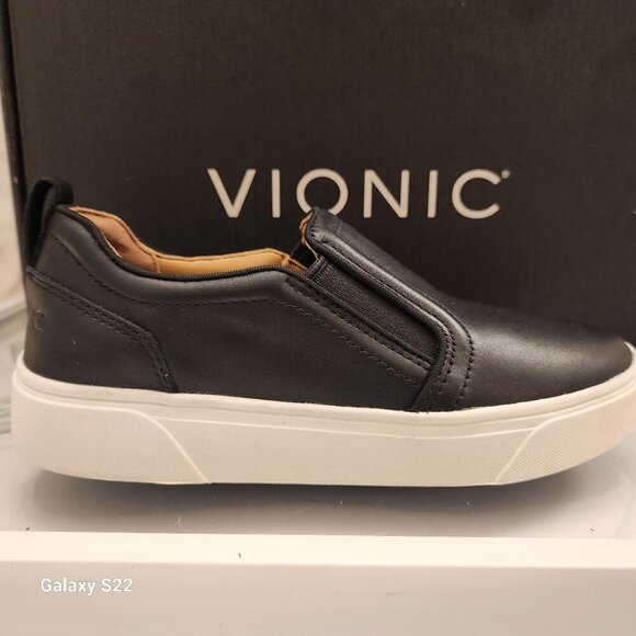 Vionic Black Leather "Kimmie" Slip On Sneakers. NIB. Size 5 - Picture 1 of 11